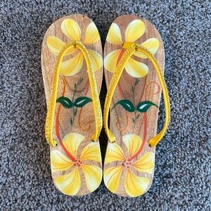 Hawaiian wood sandals with painted flowers